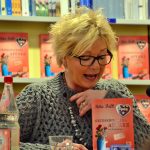 Die Autorin Rita Falk las im Buch und Medienhaus Hübscher aus ihrem neuen Roman Grießnockerlaffäre