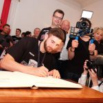 Meisterempfang im Rathaus und Eintrag ins Goldene Buch der Stadt