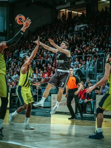 Turkish Airlines Euroleague 17/18 - 6. Spieltag: Brose Bamberg vs. Fenerbahce Dogus Istanbul
