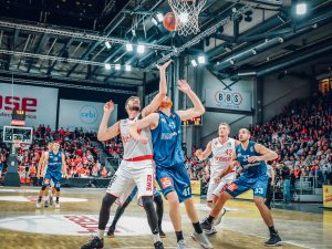 easyCredit BBL 17/18 - 4. Spieltag: Brose Bamberg vs. Eisbären Bremerhaven