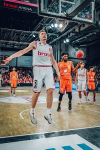 easyCredit BBL 17/18 - 15. Spieltag: Brose Bamberg vs. Mitteldeutscher BC