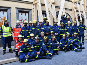 Dank an THW Bamberg - Bürgermeister Lange informiert sich und spendiert Leberkäs