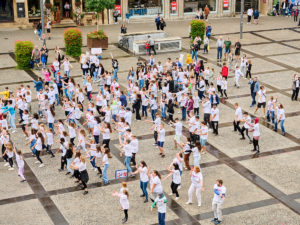 Tanzen gegen Gewalt an Frauen und Kindern - Flashmob auf dem Bamberger Maxplatz