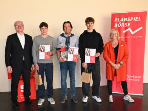 Saprkasse-Bamberg-Siegerehrung-Planspiel-Boerse