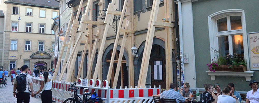 „Exoskelett“ Obere Sandstraße wird abgebaut