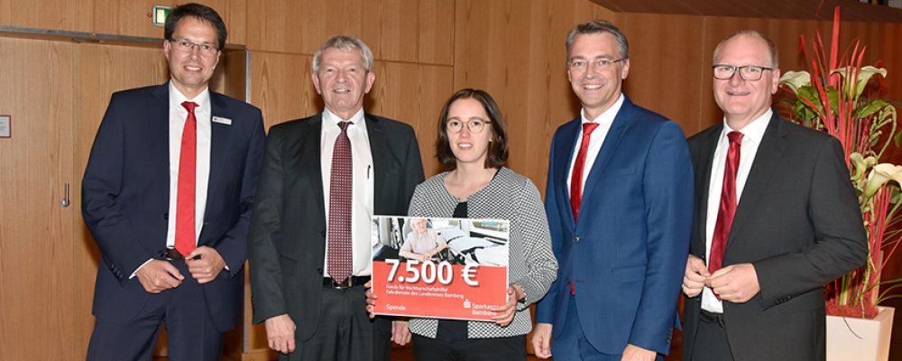 Landkreis Bamberg richtet Fonds für Nachbarschaftshilfen und Fahrdienste ein