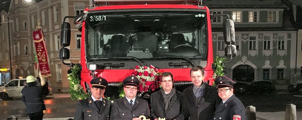 Neues Katastrophenschutzfahrzeug übergeben