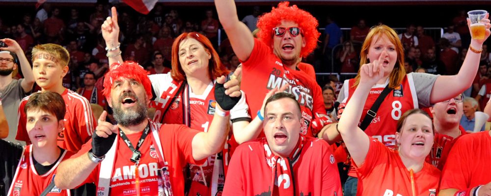 Meister und Pokalsieger starten mit Heimspielen