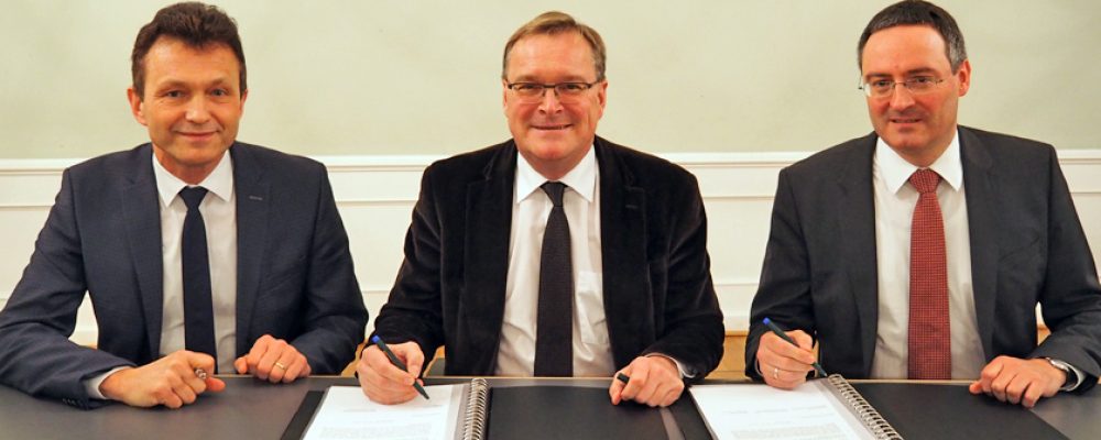 Verträge für Sozialstiftungs-Vorstände Frauenknecht und Goth verlängert