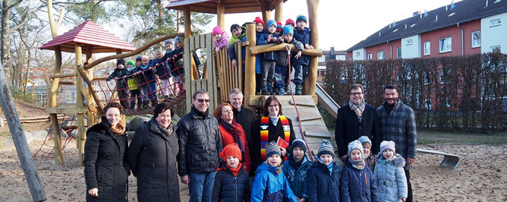 Toben am Spielplatz am Wacholderweg