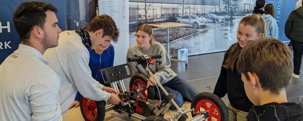 Raus aus dem Klassenzimmer und MINT-Fächer praktisch erleben
