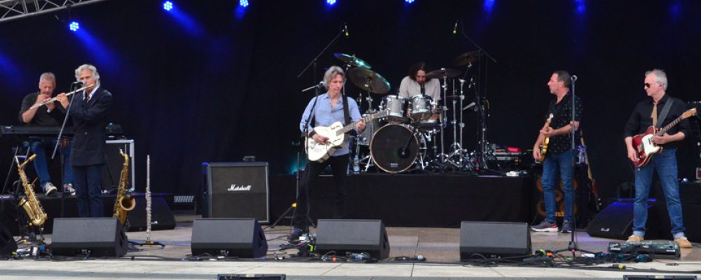 Musikalische Sternstunde: The Dire Straits Experience auf der Seebühne in Bad Staffelstein