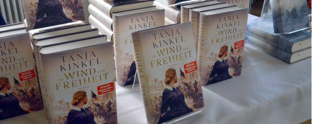 Tanja Kinkel begeistert beim Bamberger Literaturfestival mit neuem Roman über Freiheit und Frauenmut