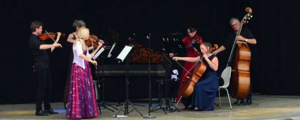 Vivaldi-Klänge im Kurpark: Kammermusikabend auf der Seebühne in Bad Staffelstein