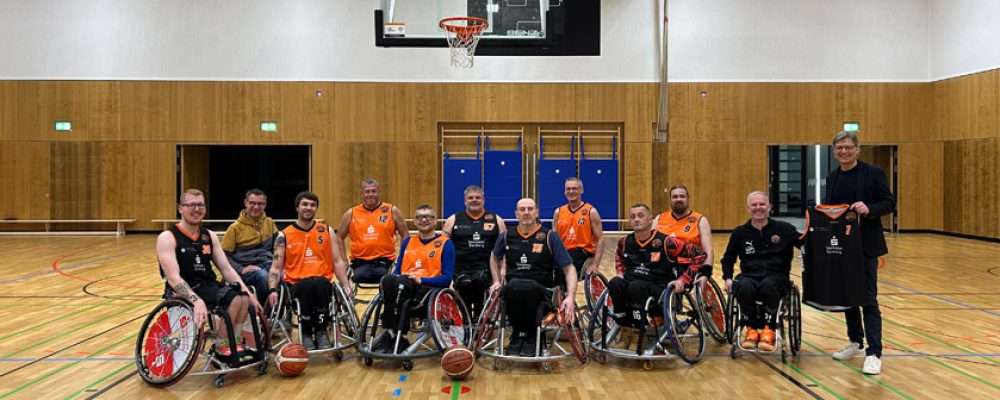 Sparkasse Bamberg unterstützt Rollstuhlbasketballteam BamReuth