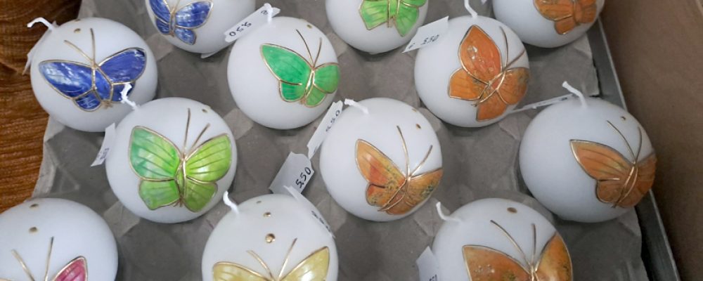 Handgefertigte Kerzen aus der Wachswerkstatt der Benediktinerinnen