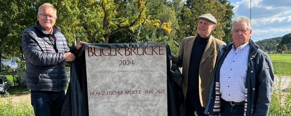 Neuer Gedenkstein erinnert an die Historie der Buger Brücke