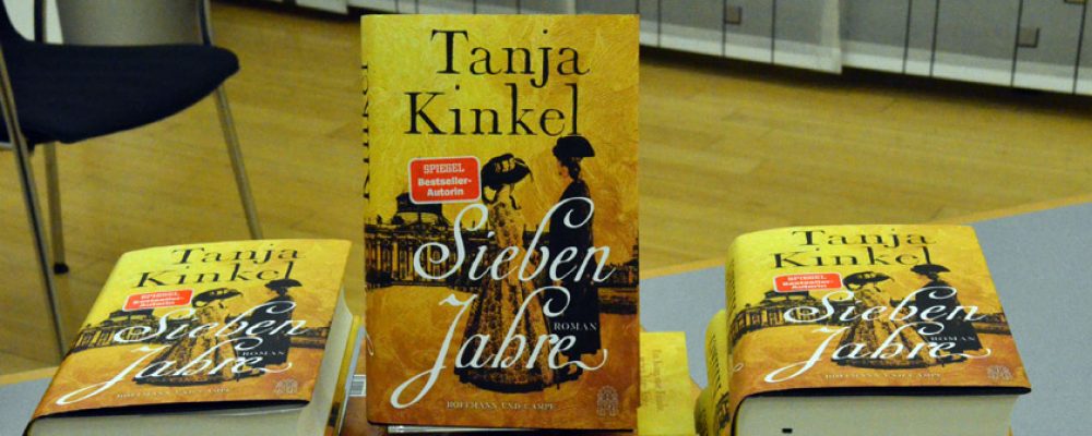 Tanja Kinkel begeistert beim Bamberger Literaturfestival mit neuem Roman „Sieben Jahre“
